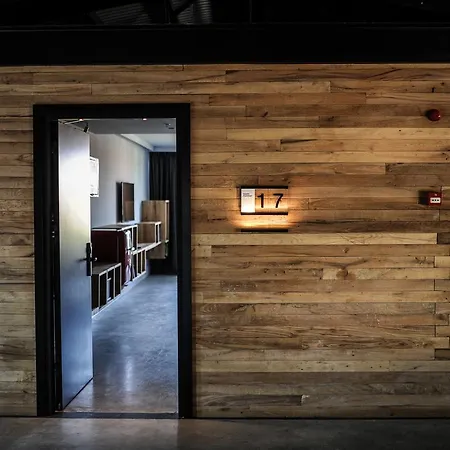 Warehouse By The (adults Only) Otel