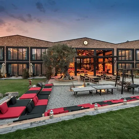 Warehouse By The (adults Only) Otel